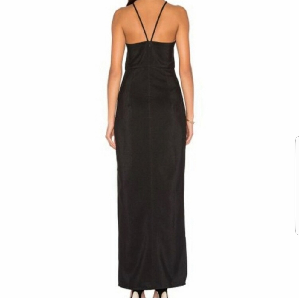 Black gown - Picture 4 of 7